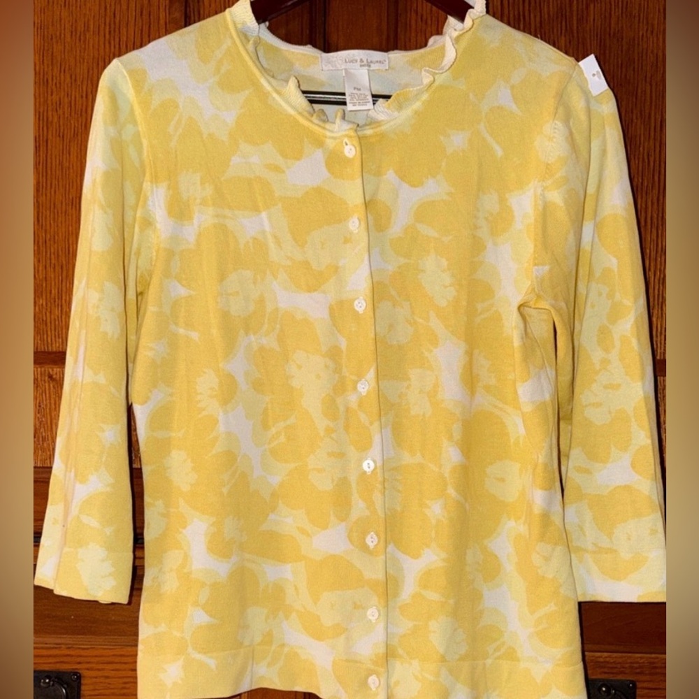 Lucy & Laurel Silk Blend Ruffle Button Down Cardigan 3/4 Sleeve Petite Summer